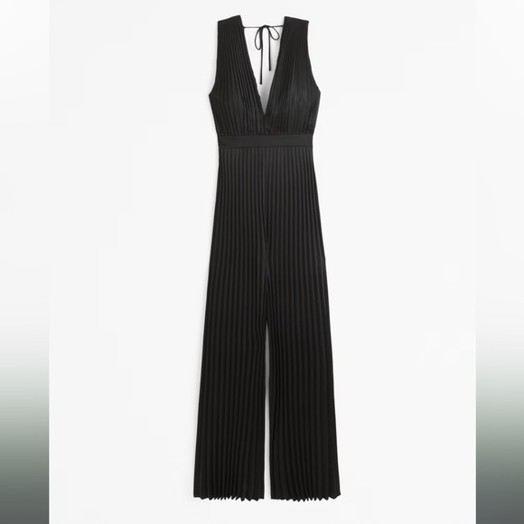 🔥 The A&F Giselle Pleated Jumpsuit Sz small New with tag - Picture 2 of 7